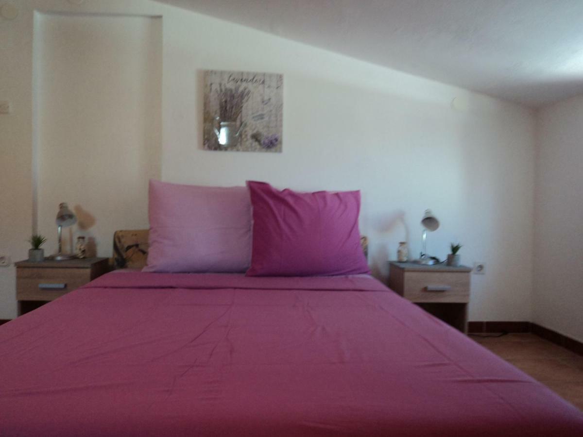 Studio Apartments Ana Ровинь Экстерьер фото